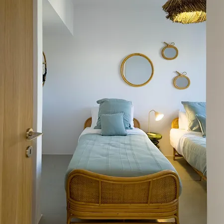 Nour, Modern High-ceiling Retreat With Pool In Plaka Naxos Villa Naxos City