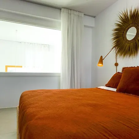 Nour, Modern High-ceiling Retreat With Pool In Plaka Naxos Villa Naxos City
