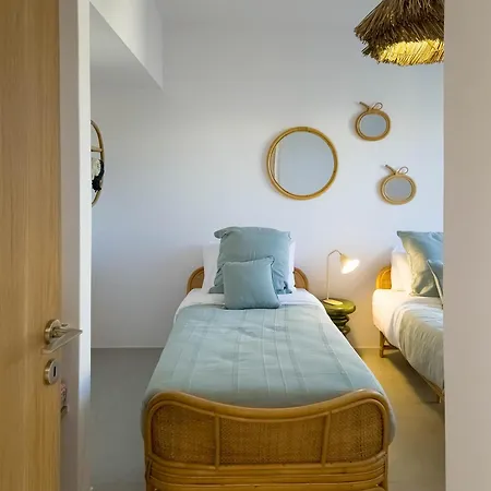 Villa Nour, Modern High-ceiling Retreat With Pool In Plaka Naxos