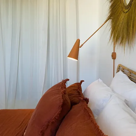Nour, Modern High-ceiling Retreat With Pool In Plaka Naxos