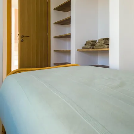 Nour, Modern High-ceiling Retreat With Pool In Plaka Naxos Villa *